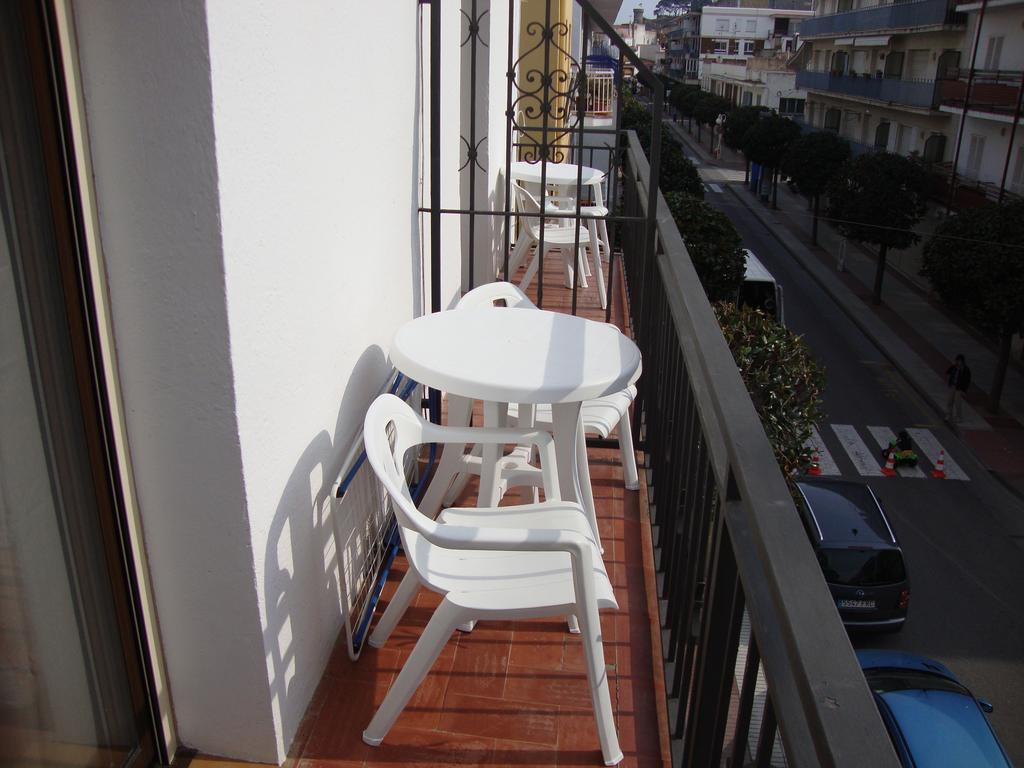 Apartaments Claudi Tossa de Mar Ngoại thất bức ảnh