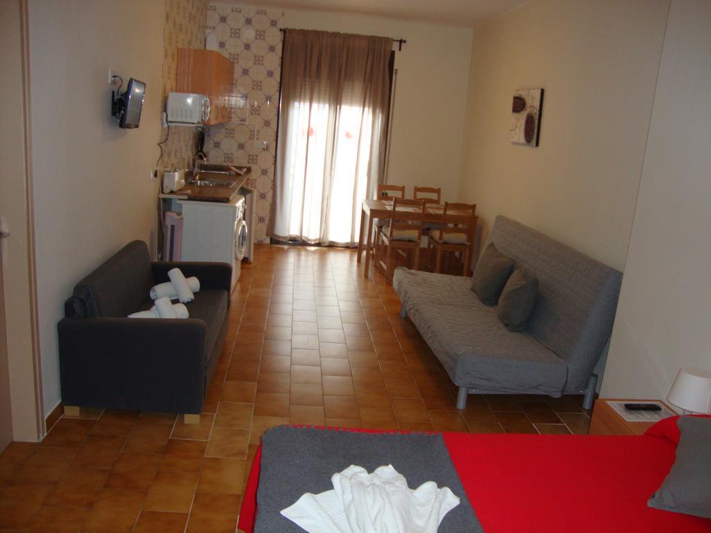 Apartaments Claudi Tossa de Mar Phòng bức ảnh