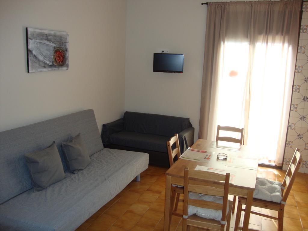 Apartaments Claudi Tossa de Mar Ngoại thất bức ảnh