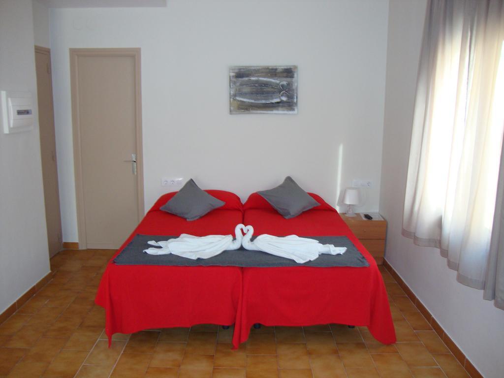 Apartaments Claudi Tossa de Mar Ngoại thất bức ảnh