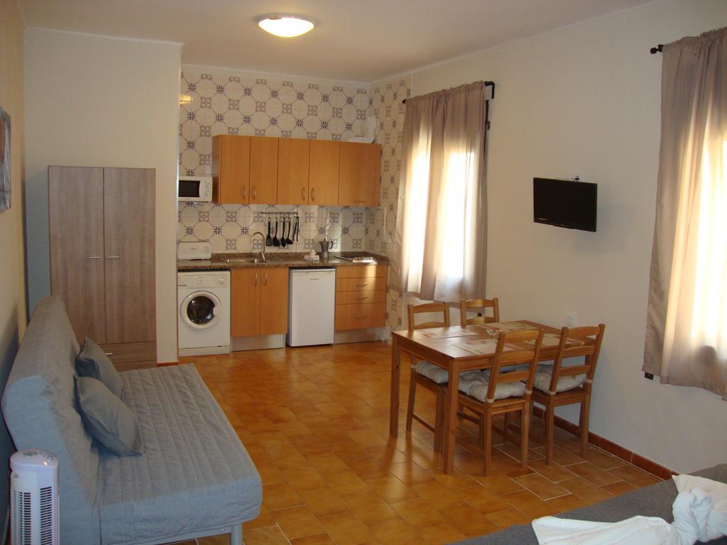 Apartaments Claudi Tossa de Mar Ngoại thất bức ảnh